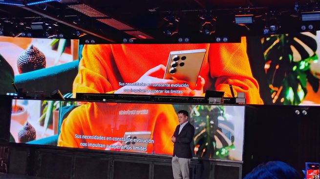 El presidente de Samsung Argentina, Lucas Shin, encabezó la presentación de los nuevos modelos de celulares y smartwatches.&nbsp;