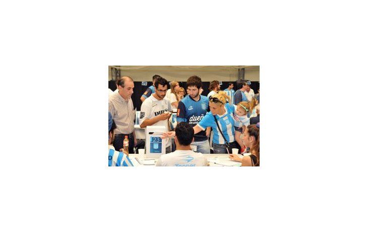 Los socios de Racing buscaron un cambio con la llegada de Milito. Los socios de Racing buscaron un cambio con la llegada de Milito.