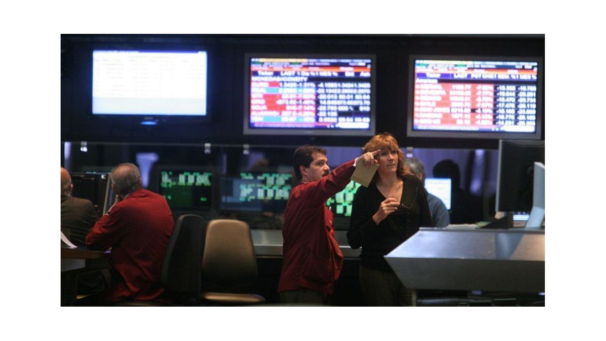 Bonos en pesos: ¿cuál gana la carrera en el cierre del año: CER, dólar Linked o Duales?