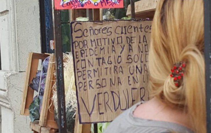 pais al reves: comercios suspenden pago con tarjetas de debito