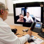 La tecnología tiene una incidencia cada vez mayor en la medicina. La tecnología tiene una incidencia cada vez mayor en la medicina.