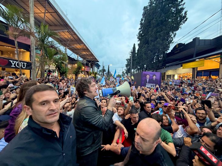 Milei, en modo campa&ntilde;a, pas&oacute; por el norte argentino este s&aacute;bado.