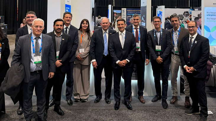 Participación sanjuanuina en PDAC 2026, junto al secretario de Minería de la Nación, Luis Lucero, en el stand de PromArgentina. Participación sanjuanuina en PDAC 2026, junto al secretario de Minería de la Nación, Luis Lucero, en el stand de PromArgentina.
