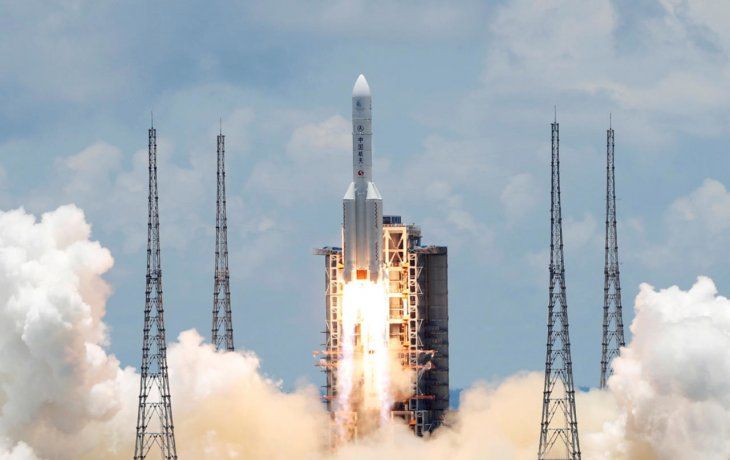Tras su vuelo inaugural, la nave espacial china regresa a la Tierra