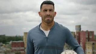 Mientras espera volver a dirigir, Carlos Tevez se dedica de lleno a su nuevo emprendimiento: el padel.