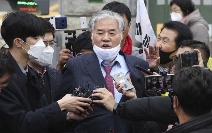 Másde 300 casos de virus se han relacionado con la enorme iglesia del reverendoJun Kwang-hun enel norte de Seúl.