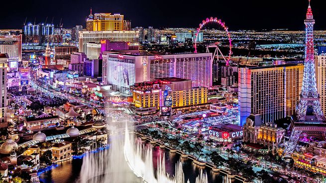 En Las Vegas ha comenzado una nueva recesión, con la ocupación hotelera, el número de visitantes y el gasto en descenso, asegura un analista.