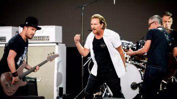 pearl jam volvio a cancelar otro concierto por problemas de salud del cantante