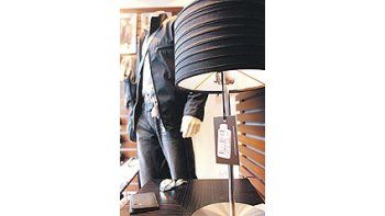 ámbito.com | En un mismo local pueden encontrarse, además de indumentaria,muebles, artículos de decoración, perfumes yhasta chocolates.