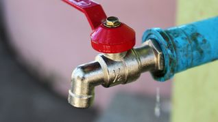 OSE reforzó el monitoreo de las reservas de agua y recomendó reducir consumos no esenciales ante el actual escenario climático. OSE reforzó el monitoreo de las reservas de agua y recomendó reducir consumos no esenciales ante el actual escenario climático.