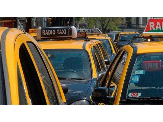 El aumento de la tarifa de taxis debería haber sido del 30%