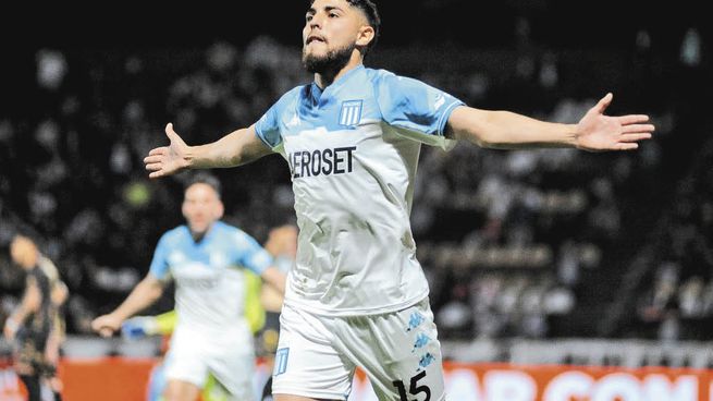bautismo. Maximiliano Romero anotó su primer gol con la camiseta de Racing y sirvió para que la Academia venciera a Platense como visitante.