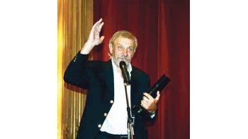 Aldo Barbero recibe el premio de Actores. Aunque nunca tuvo un protagónico, fue sostén y característico de centenares de producciones.