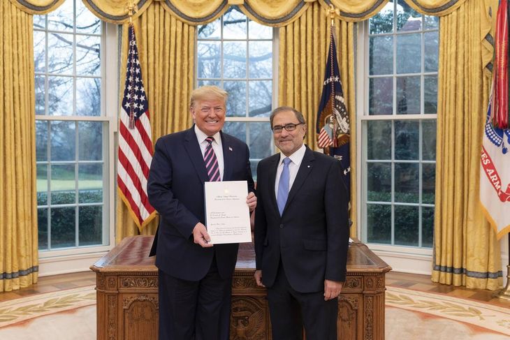 Argüello junto a Donald Trump, en febrero del 2020. Argüello junto a Donald Trump, en febrero del 2020.