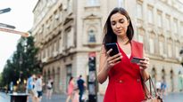 con su nueva plataforma zinia, santander irrumpe en el universo buy now, pay later