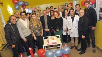 Al cumplirse el 10° aniversario del Hospital Oftalmológico Dr. Ramón Carrillo, el intendente de Tigre, Julio Zamora, y su equipo acompañaron a directivos y trabajadores sanitarios en una celebración que incluyó un brindis y el anuncio de una inversión municipal para la ampliación del edificio.