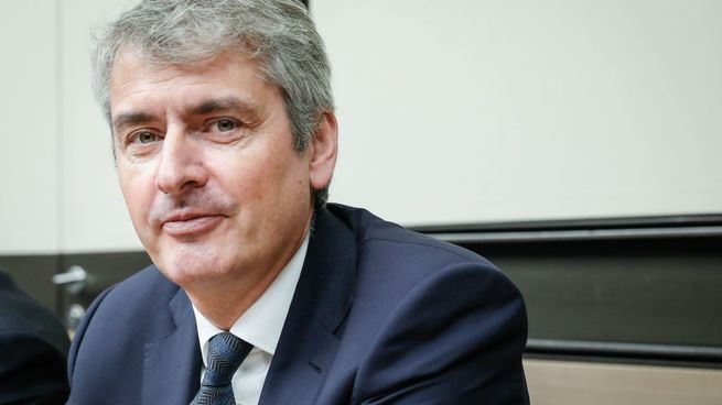 Cómo ser un millonario fuera del ojo público. O casi. 