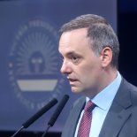 Declara el hijo de una de las supuestas prestamistas de Adorni. Declara el hijo de una de las supuestas prestamistas de Adorni.