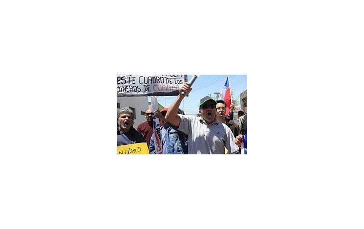 Los trabajadores de la mina chilena Collahuasi deciden si irán a huelga la próxima semana