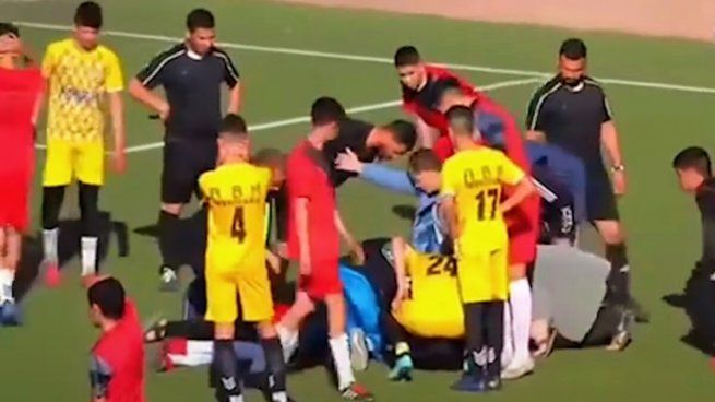Tragedia. Un joven futbolista falleció por una patada en Argelia.