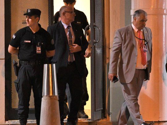 Samid llegó al país bajo la custodia de la Policía Federal.