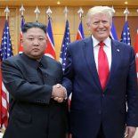 El ministro surcoreano Chung instó a ambos líderes a no escapar esta gran oportunidad oportunidad. El ministro surcoreano Chung instó a ambos líderes a no escapar esta gran oportunidad oportunidad.