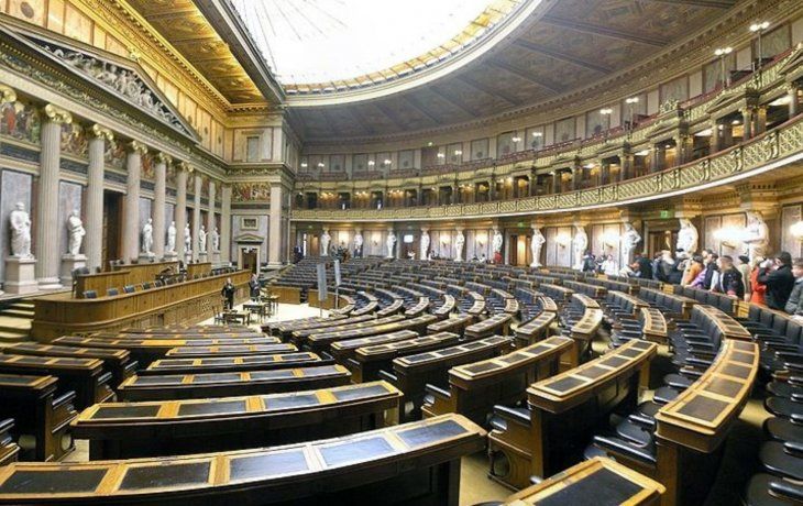 austria es el primer pais de la union europea que exige la vacunacion obligatoria