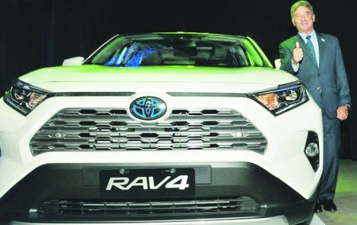 ámbito.com | PAG8-Daniel Herrero RAV4.jpg