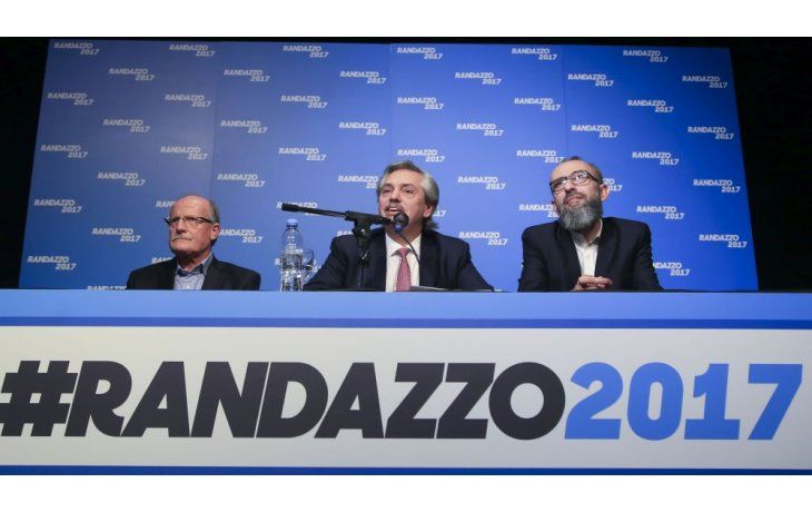 ámbito.com | El espacio político que impulsa la candidatura del exministro del Interior y Transporte presentó avales por los 135 distritos de la Provincia de Buenos Aires, lo cual permitirá que haya representantes de dicho espacio tanto en el orden local, como provinc