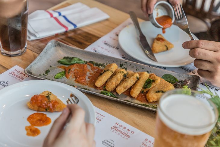 Blossom. Sus sedes: Edison 10, Martínez; Av. Maipú 2501, Olivos; Av. Libertador 16246, San Isidro; Constitución 1002, San Fernando; Carlos Casares 961, Castelar. Blossom. Sus sedes: Edison 10, Martínez; Av. Maipú 2501, Olivos; Av. Libertador 16246, San Isidro; Constitución 1002, San Fernando; Carlos Casares 961, Castelar.