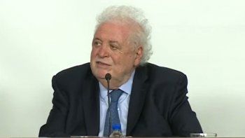 El ministro de Salud, Gin&eacute;s Gonz&aacute;lez Garc&iacute;a llam&oacute; a no tener p&aacute;nico frente al coronavirus.&nbsp;