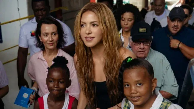 Shakira prometió reconstruir 10 escuelas en Colombia.