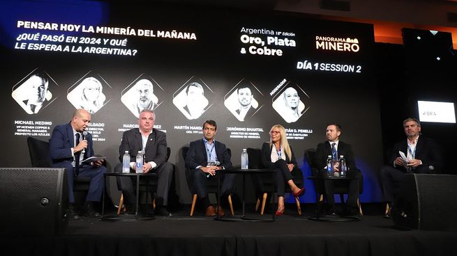 Bajo la moderación de Sebastián D. Penelli, el objetivo del panel de expertos fue analizar el presente, debatir el futuro, unir a todas las partes.