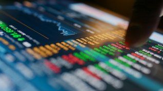 En el mercado actual, se observa una alta demanda en las ON dollar linked, lo que ha generado una situación de sobreexigencia en estos instrumentos. En el mercado actual, se observa una alta demanda en las ON dollar linked, lo que ha generado una situación de sobreexigencia en estos instrumentos.