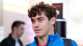 Franco Colapinto compartió un gracioso momento junto a la súper estrella del tenis, Novak Djokovic.