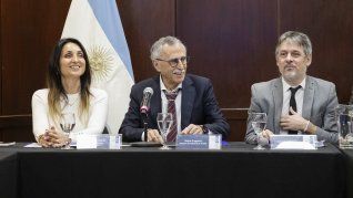 Mario Lugones anunció nuevos cambios en las residencias médicas.
