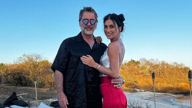 Alejandro Fernández y Karla Laveaga viven en una mansión de Guadalajara.