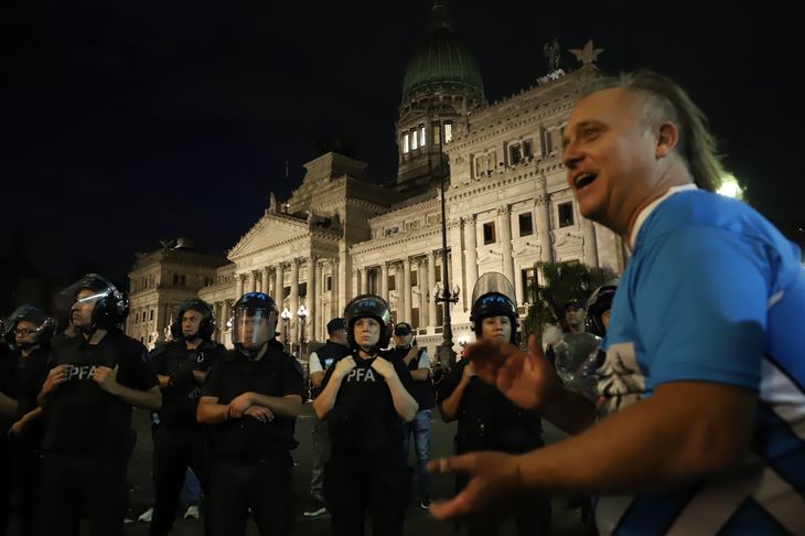 La marcha dejo 114 detenidos. La marcha dejo 114 detenidos.