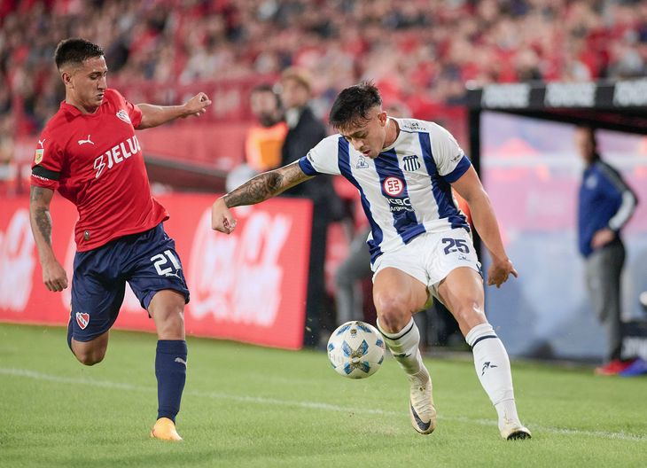 Independiente tenía la clasificación a la fase final de la Copa de la Liga Profesional en el bolsillo: ganaba 2-0 al cabo del PT, pero se durmió en el arranque del ST, Talleres lo empató y se quedó con las manos vacías en Avellaneda.