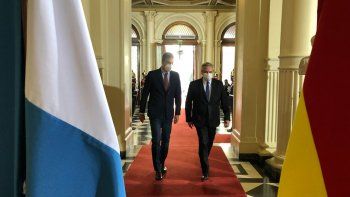 Género, relación empresarial e investigación sobre la dictadura: qué acordaron Fernández y Sánchez