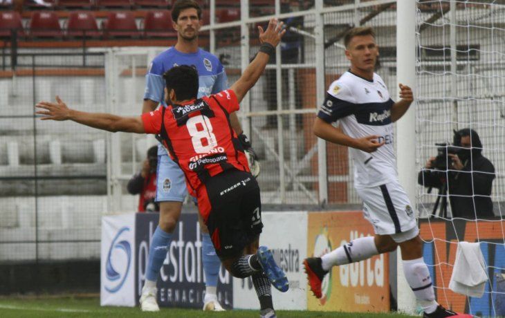 Patronato goleó a Gimnasia en la Copa de la Liga.
