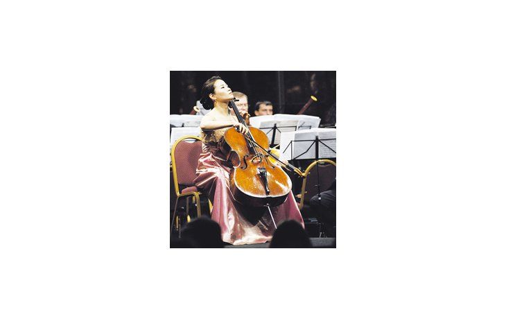 Dirigidos por Jorge Uliarte, fundador del Festival Internacional de Ushuaia, la Sinfónica de Moscú y la cellista coreana Ji-Yeon Woo brindaron un intenso concierto el sábado.