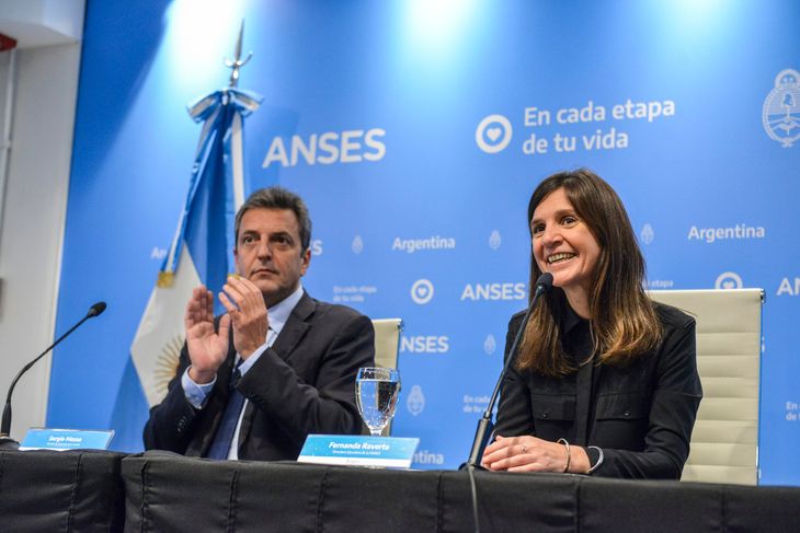 Sergio Massa and Fernanda Raverta. Sergio Massa and Fernanda Raverta.