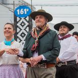 Tapalqué es un pueblo de la Provincia de Buenos Aires que se encuentra a unos 270 km de la Capital Federal, llegando por la RN 205 y tomando para llegar la RP 51. Tapalqué es un pueblo de la Provincia de Buenos Aires que se encuentra a unos 270 km de la Capital Federal, llegando por la RN 205 y tomando para llegar la RP 51.