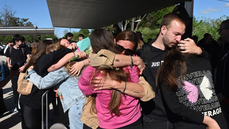 Los argentinos forman parte de la segunda tanda de repatriados en Argentina. Los argentinos forman parte de la segunda tanda de repatriados en Argentina.