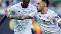 Ocampos abrió el marcador para Sevilla, que ganó 3 puntos vitales.
