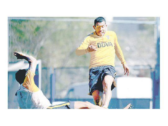 Vuelve. Tevez entrenó con el resto de sus compañeros y será titular mañana ante Lanús, por la Copa Argentina, torneo que Boca pretende ganar para clasificar a la Copa Libertadores de América.