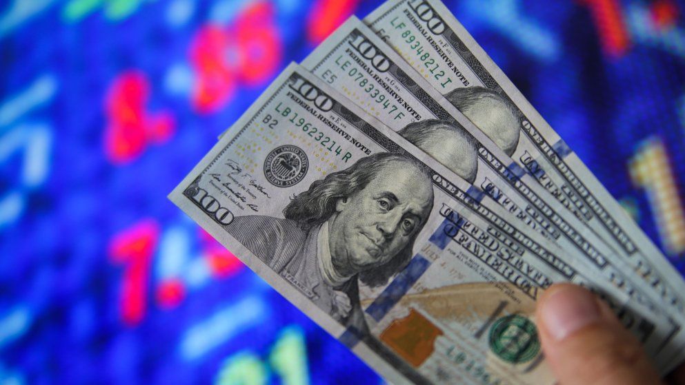 Toda la información sobre el dólar, las acciones y los bonos