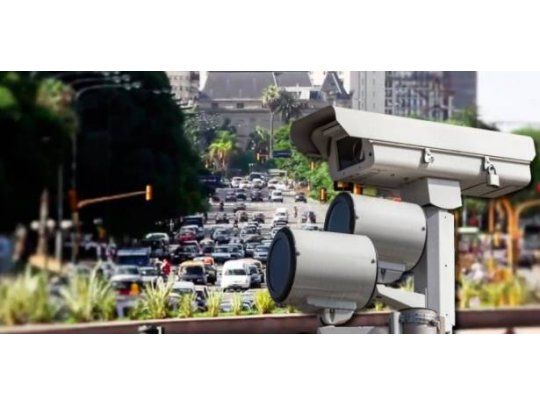 Sólo pueden entrar autos registrados y autorizados