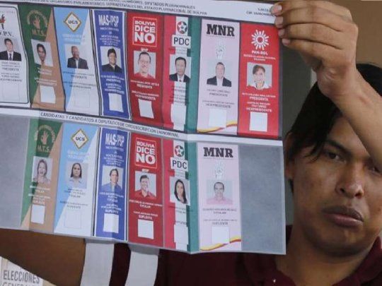 El domingo Bolivia irá a las urnas en medio de denuncias cruzadas entre lso candidatos.,